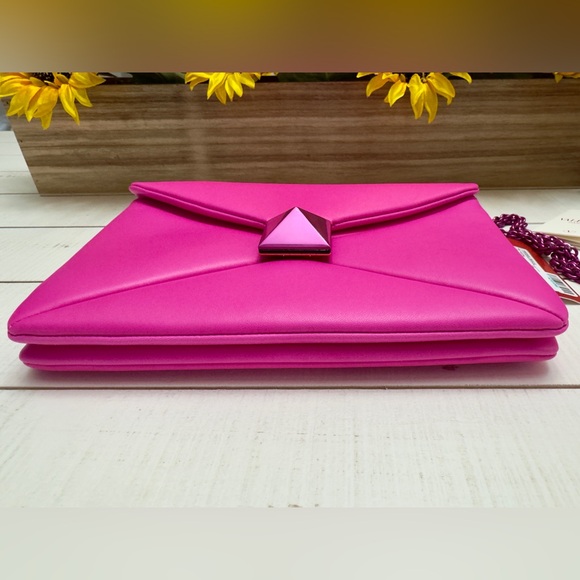 VALENTINO GARAVANI PINK PP Leather Clutch Bag One Stud Chain Strap - Picture 3 of 8